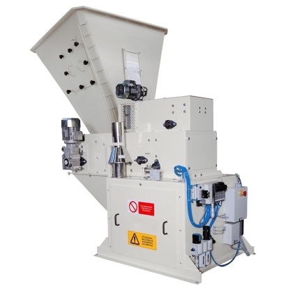 Weighing and feeding machine